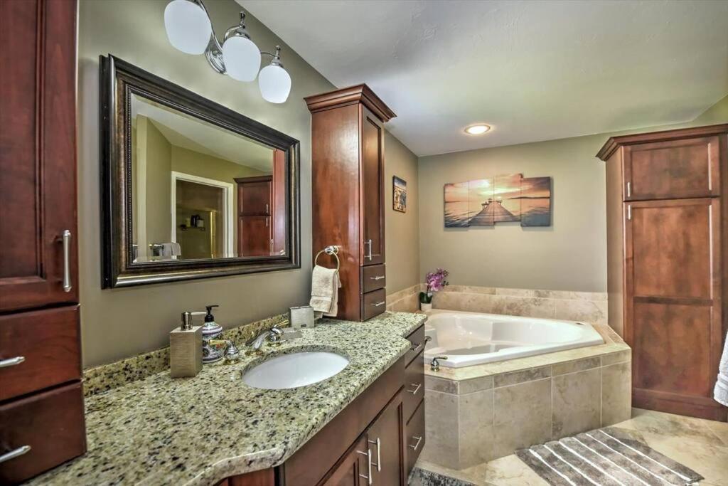 Cape Coral Paradise 4 Bd 12Sleeps, W/Heated Pool Εξωτερικό φωτογραφία